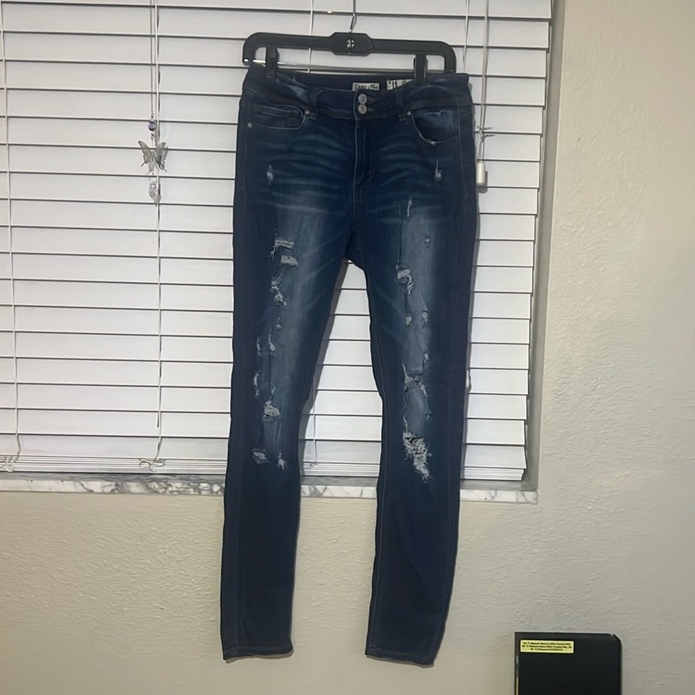 Indigo Rein Distressed Ankle Jeans Size 11